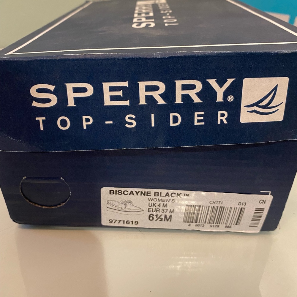 Sperry Deck Shoes-Like NEW - Picture 4 of 4